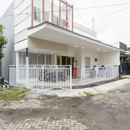 Reddoorz Syariah @ Griya Shanta 말랑 외부 사진